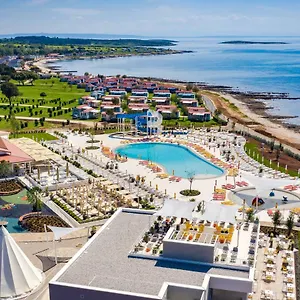 Arena Grand Kazela Homes 假日公园 梅杜林